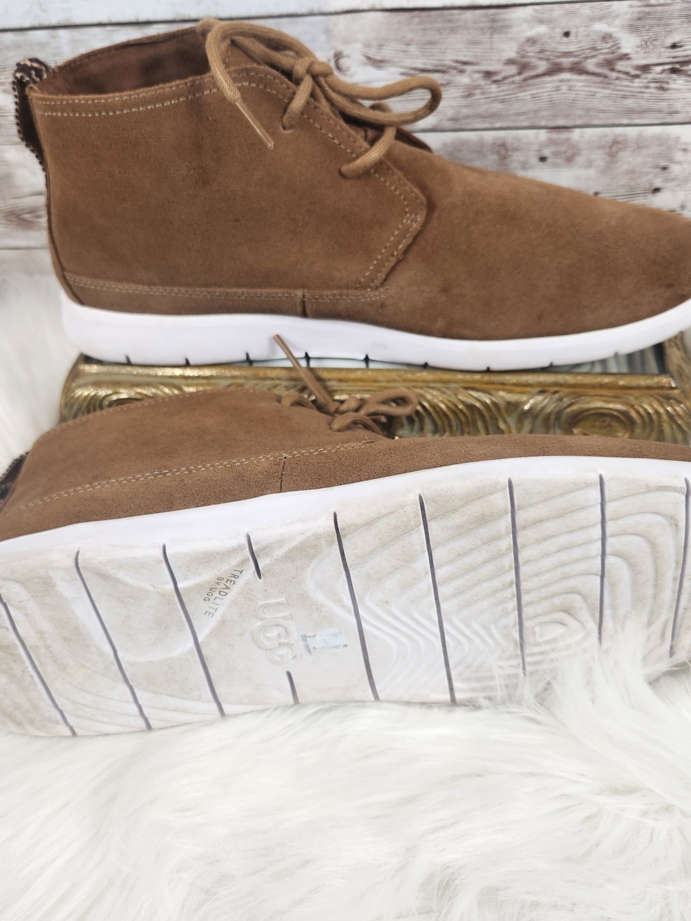 UGG Men's Tan Suede Chukka Sneakers - Picture 4 of 6